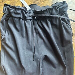 Lululemon size 4 joggers (women’s)